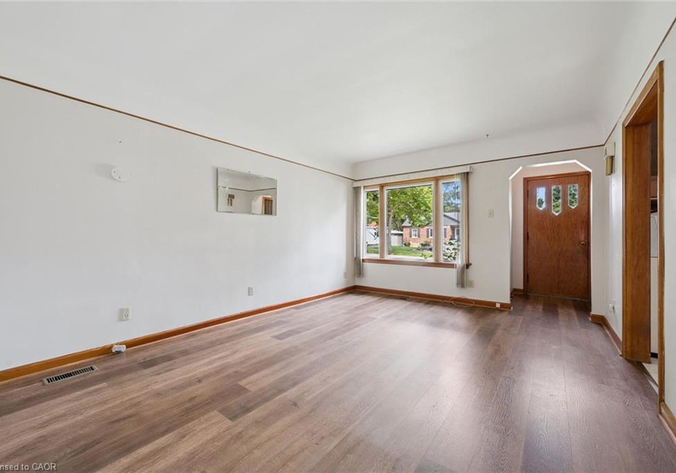 195-blucher-street-kitchener-ontario-40855387