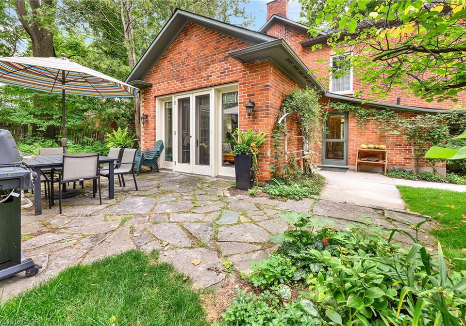30-moir-street-elora-ontario-40855392