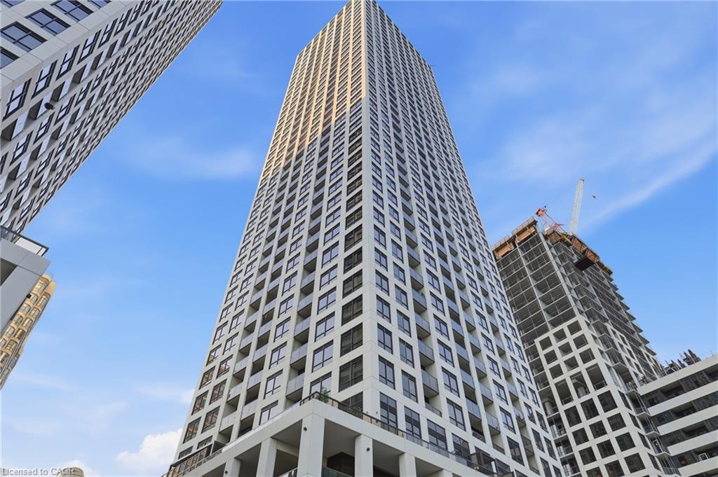 02-30-elm-drive-w-mississauga-ontario-40855398