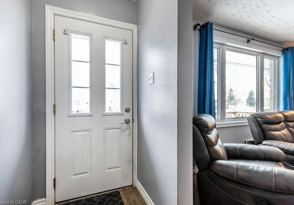 510-oakridge-point-waterloo-ontario-40855405