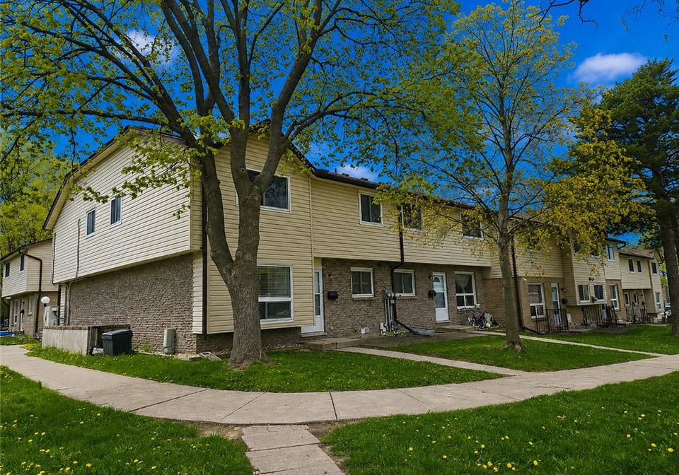451-albert-street-waterloo-ontario-40855431