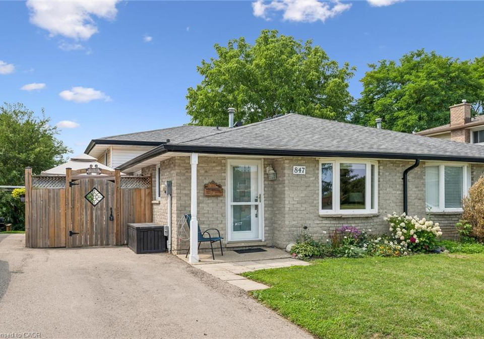 847-doon-village-road-kitchener-ontario-40855445