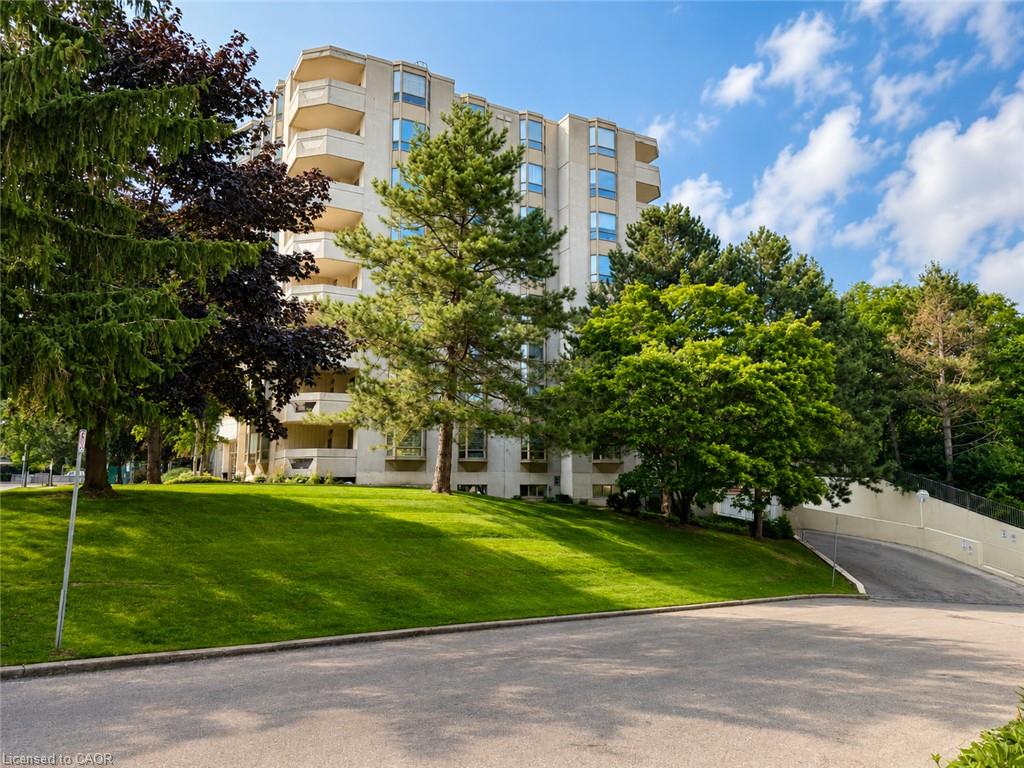 8-village-green-boulevard-stoney-creek-ontario-40855458