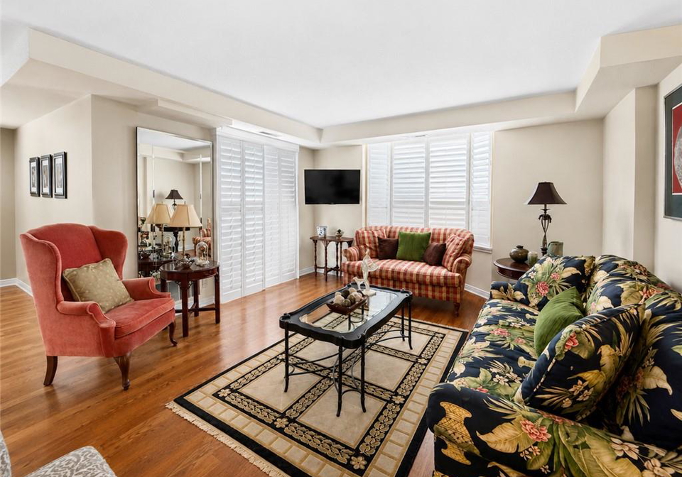 8-village-green-boulevard-stoney-creek-ontario-40855458