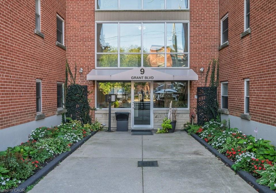 9-grant-boulevard-dundas-ontario-40855465