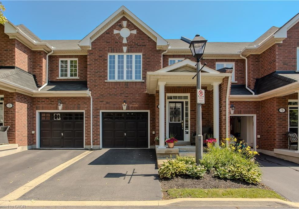 2410-woodward-avenue-burlington-ontario-40855472