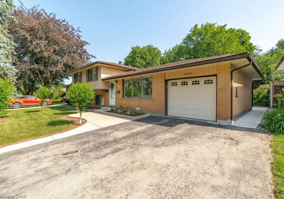 64-warren-road-kitchener-ontario-40855481