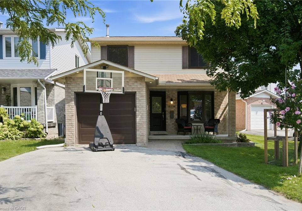 1576-riley-avenue-burlington-ontario-40855511