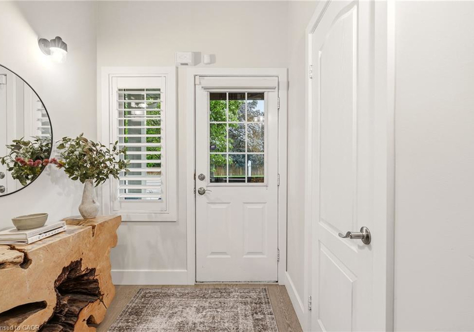 1361-stephenson-drive-burlington-ontario-40855542