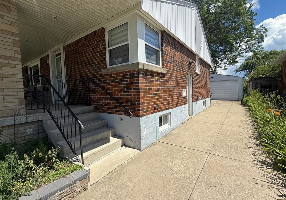 7-greenwood-street-hamilton-ontario-40855551