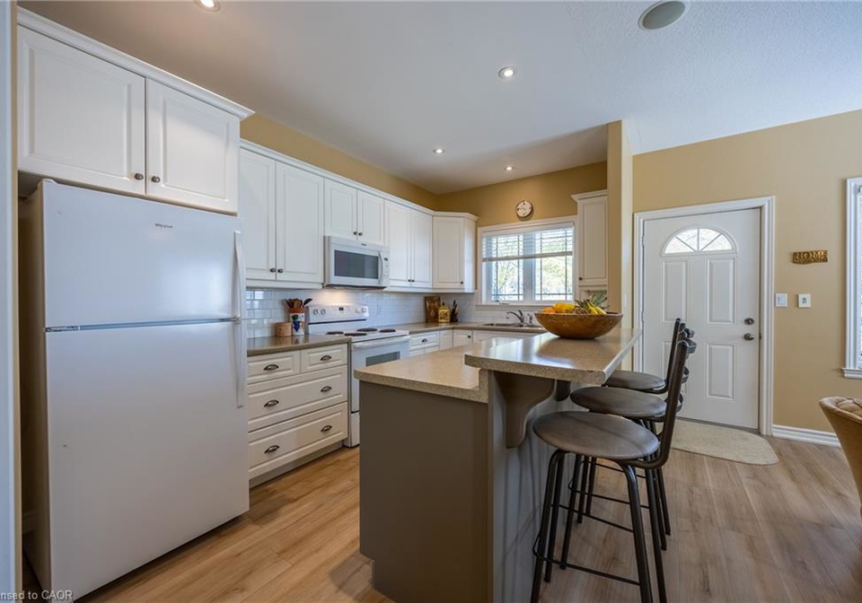 6-reserve-street-turkey-point-ontario-40855558