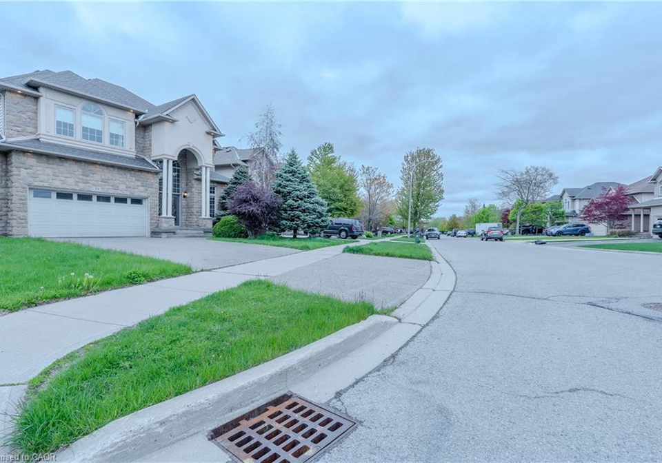 79-moorland-crescent-ancaster-ontario-40855578