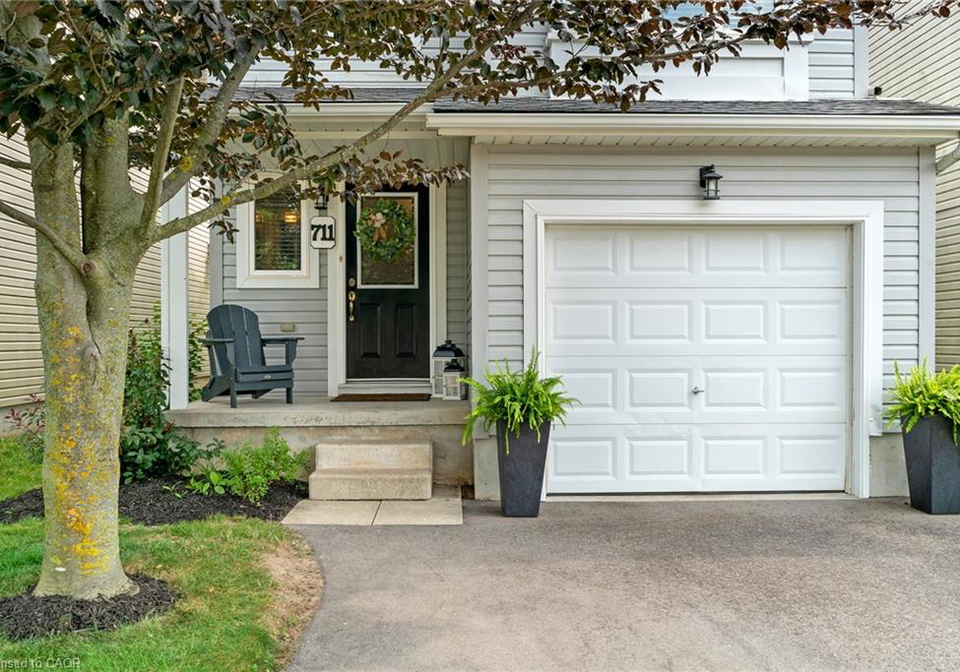 711-angler-way-waterloo-ontario-40855583