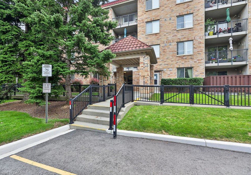 3499-upper-middle-road-burlington-ontario-40855624
