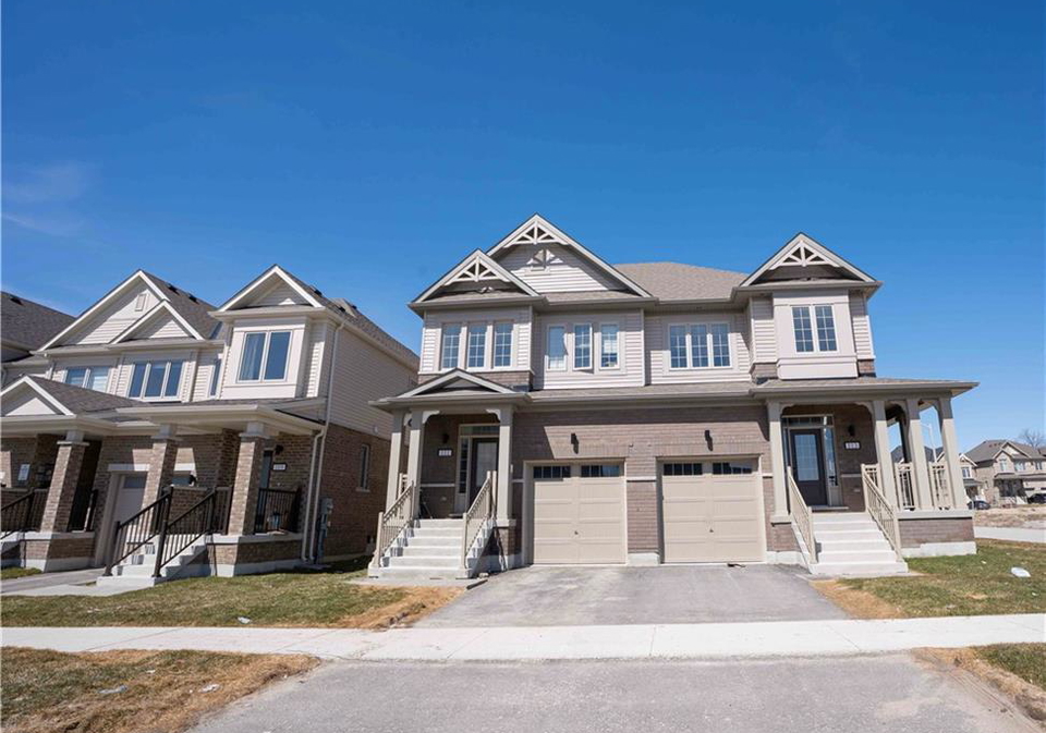 111-sagewood-avenue-barrie-ontario-40855636