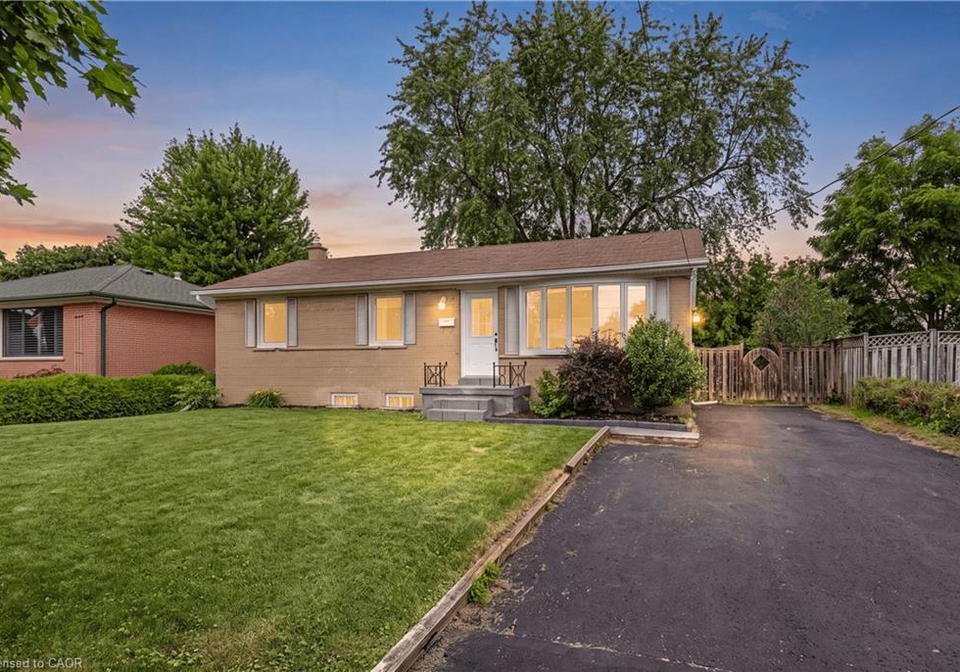 39-mcgilvray-crescent-georgetown-ontario-40855663