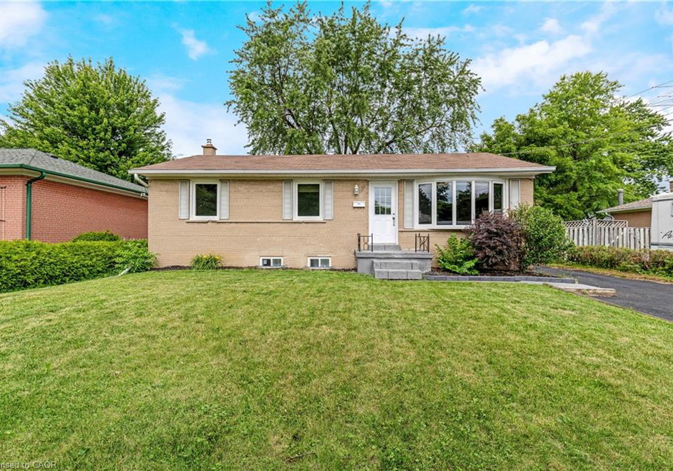 39-mcgilvray-crescent-georgetown-ontario-40855663