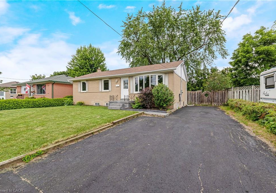 39-mcgilvray-crescent-georgetown-ontario-40855663
