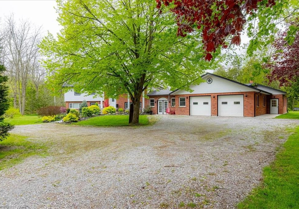 111-decou-road-simcoe-ontario-40855676