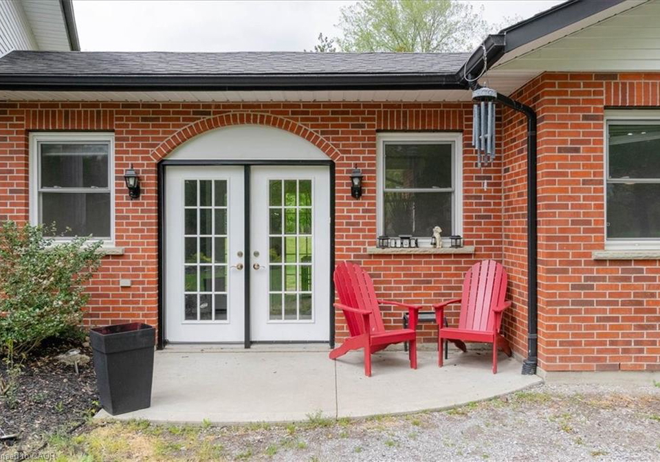 111-decou-road-simcoe-ontario-40855676