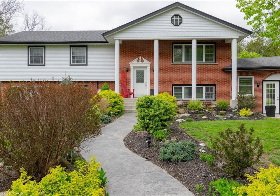 111-decou-road-simcoe-ontario-40855676