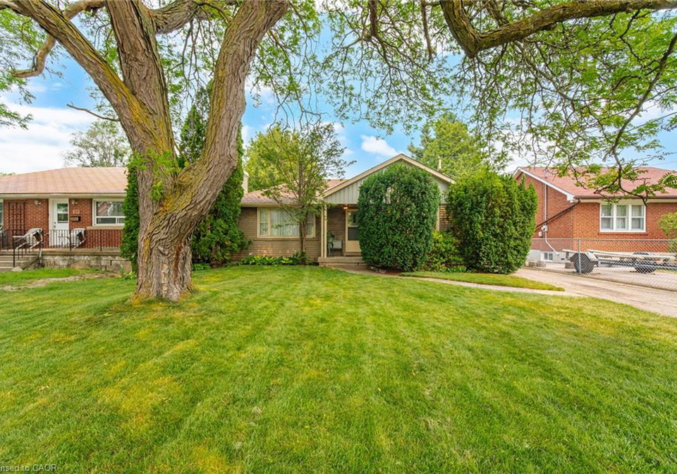 25-arch-road-mississauga-ontario-40855685