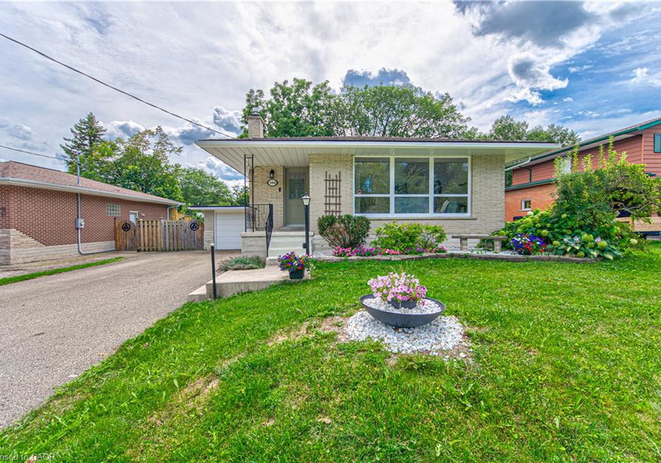 104-springbank-crescent-kitchener-ontario-40855692