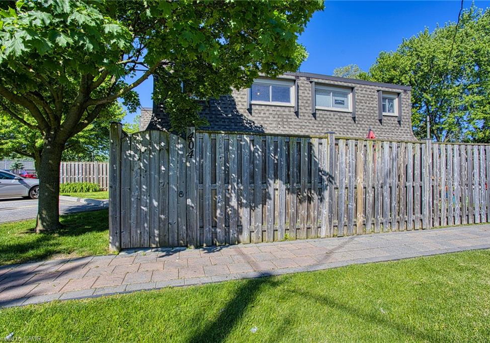 7-viking-court-grimsby-ontario-40855696