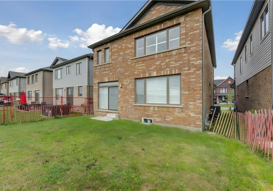 10-mildred-gillies-street-ayr-ontario-40855747