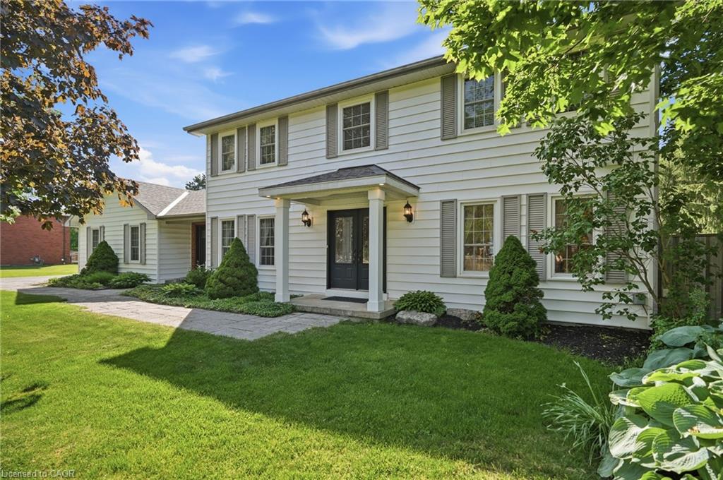 1-meander-close-carlisle-ontario-40855763