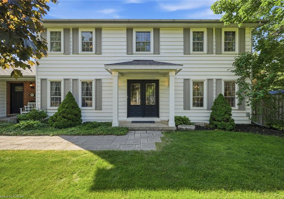 1-meander-close-carlisle-ontario-40855763