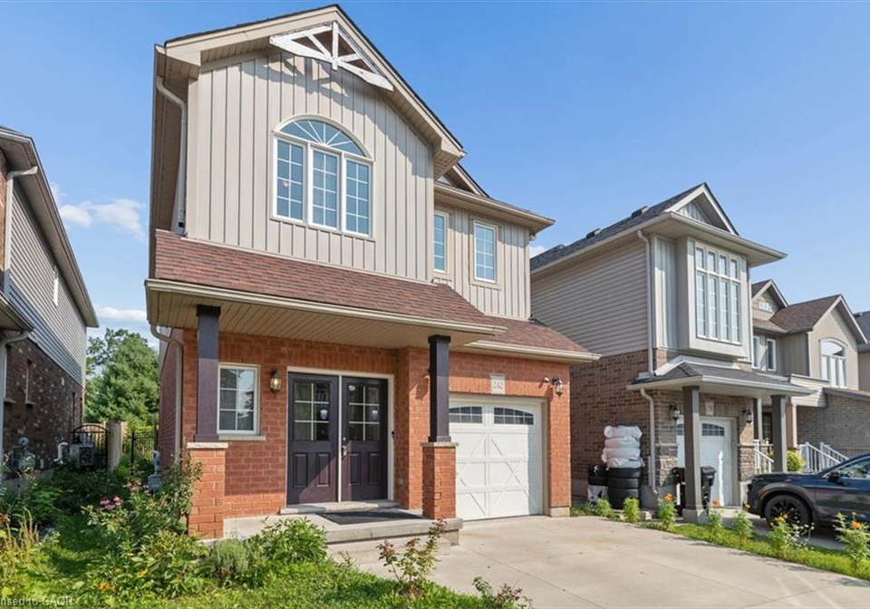 242-moorlands-crescent-kitchener-ontario-40855798