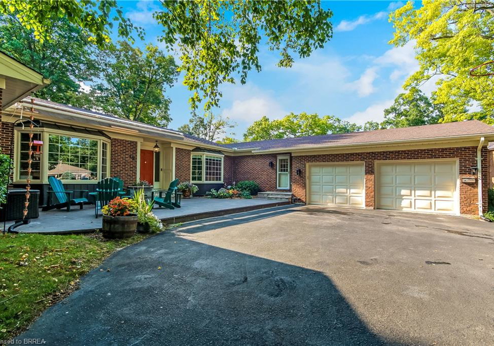19-oakley-road-brantford-ontario-40855799