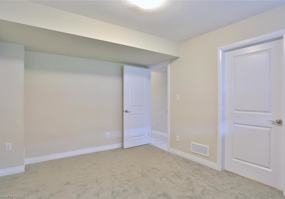 31-sportsman-hill-street-kitchener-ontario-40855806