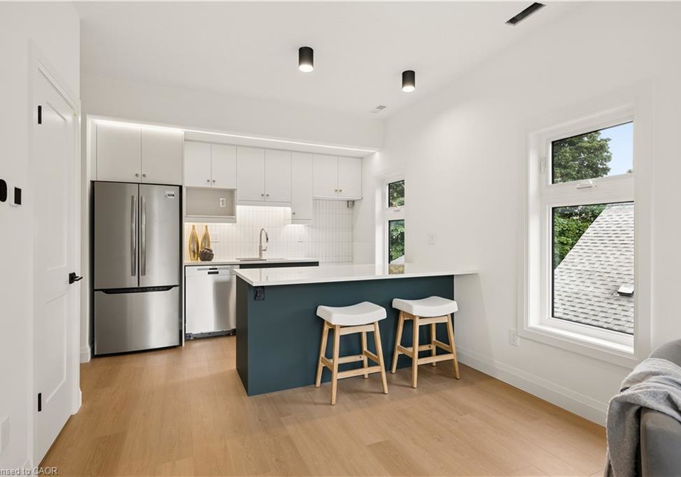 563-wellington-street-kitchener-ontario-40855816