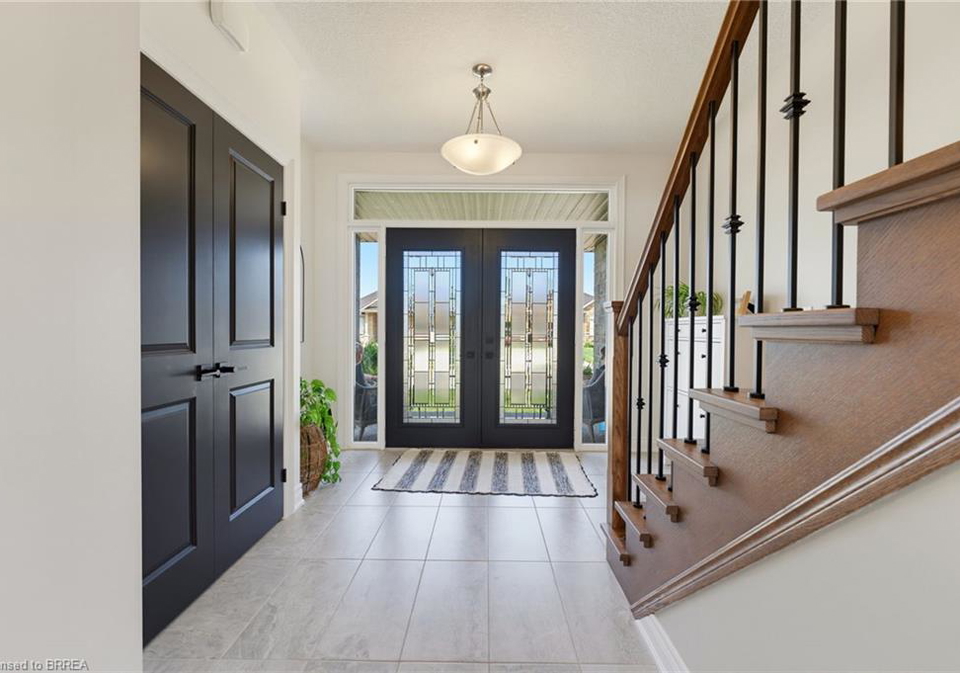 192-gibbons-street-waterford-ontario-40855829