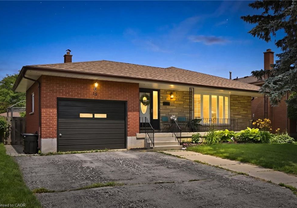 15-edgar-drive-brantford-ontario-40855832