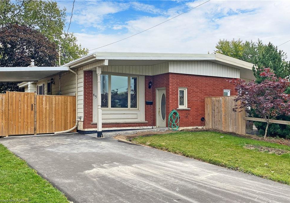 65-fielding-crescent-hamilton-ontario-40855841