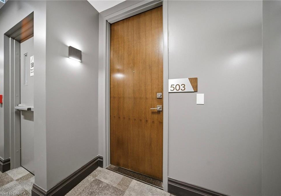 101-locke-street-s-hamilton-ontario-40855851
