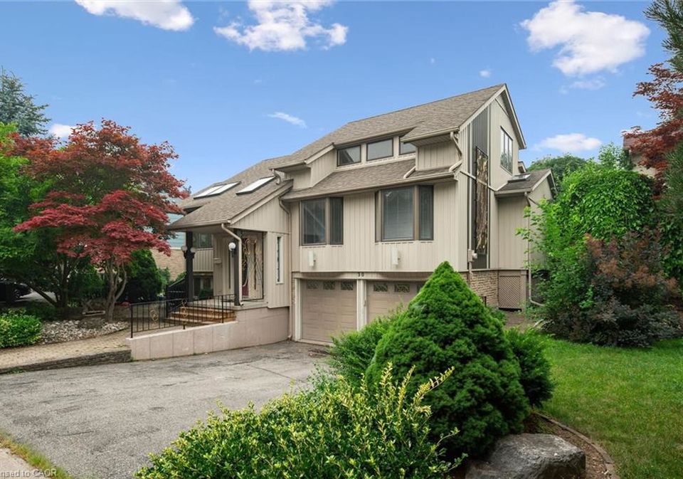 30-shuh-avenue-kitchener-ontario-40855866