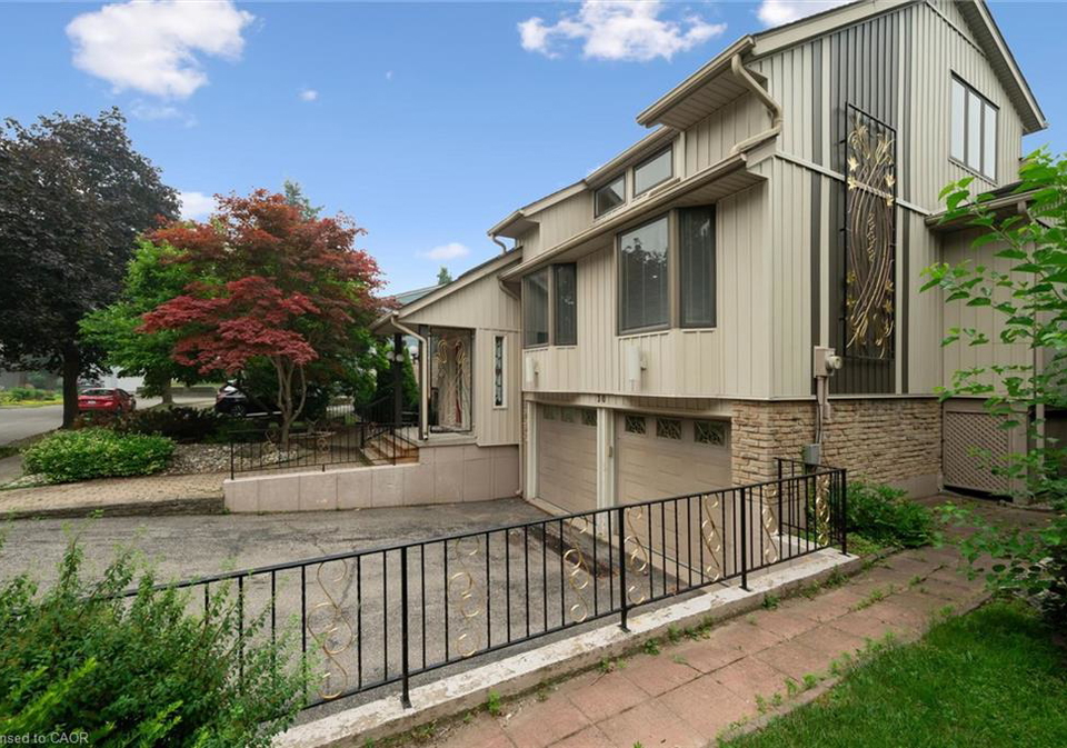 30-shuh-avenue-kitchener-ontario-40855866