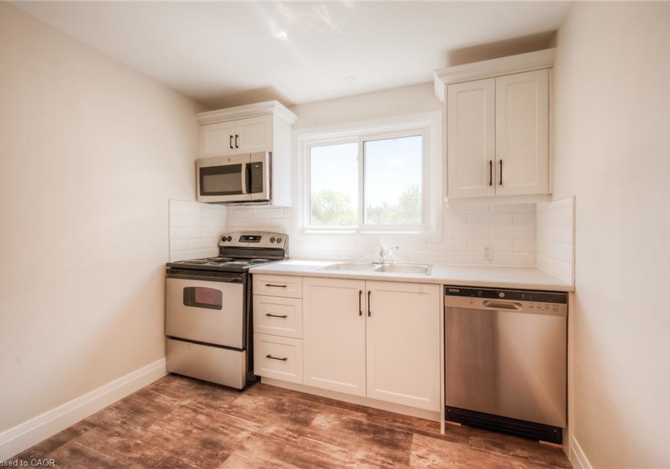 158-erb-street-e-waterloo-ontario-40855887