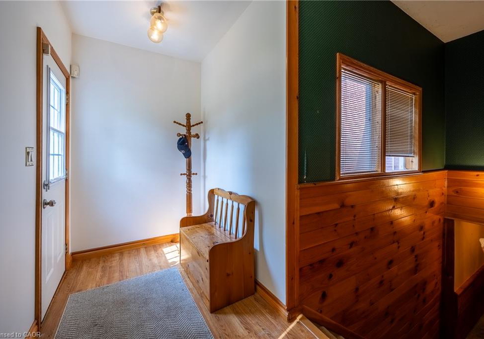 17-donjon-boulevard-port-dover-ontario-40855899