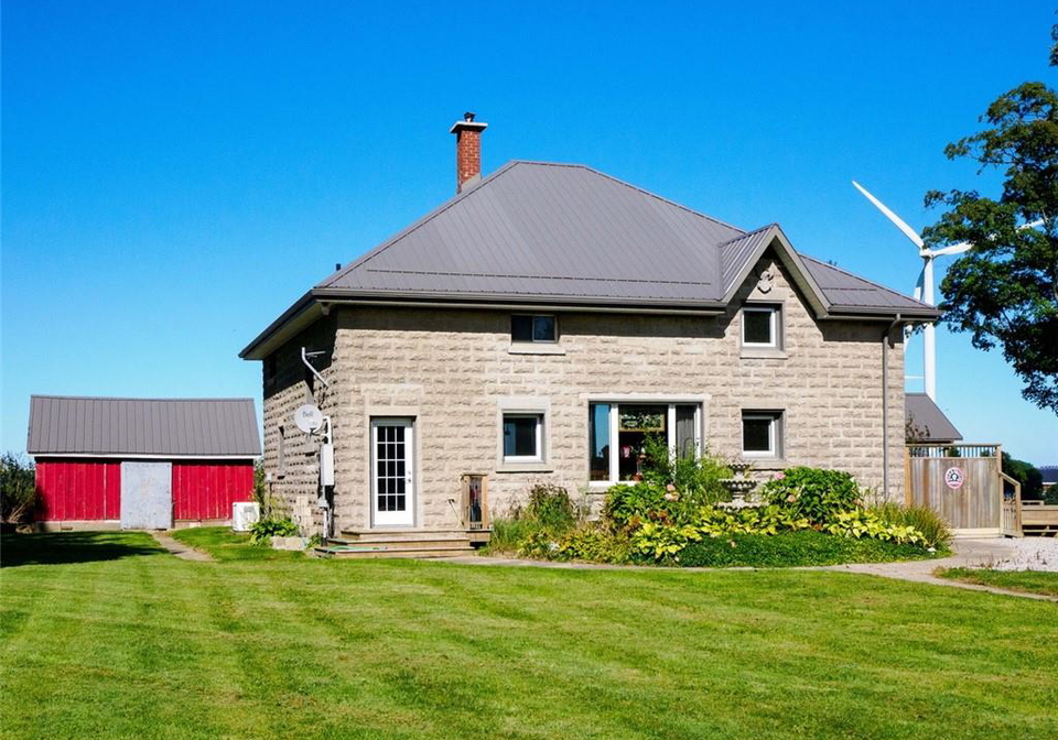 1635-lakeshore-road-clear-creek-ontario-40855927