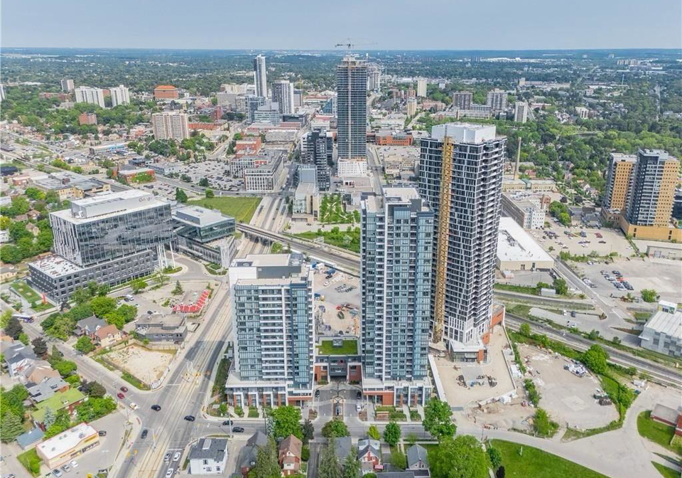 5-wellington-street-s-10th-line-shore-ontario-40855956