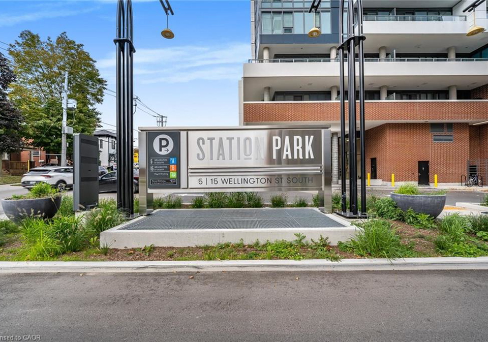 5-wellington-street-s-10th-line-shore-ontario-40855956