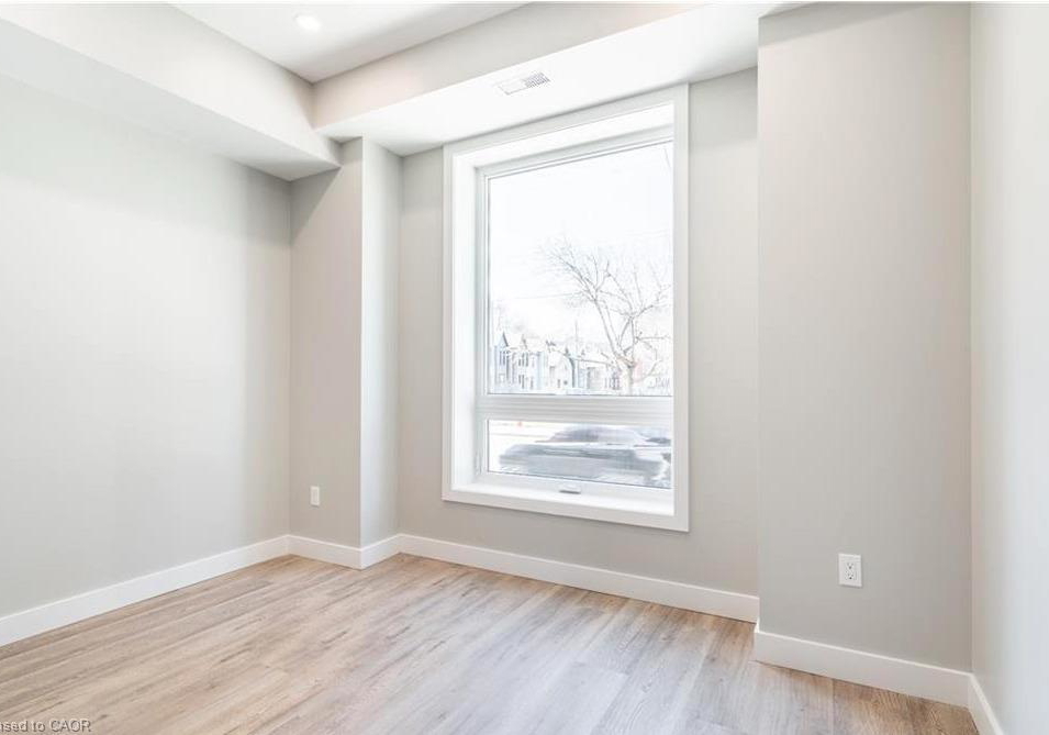 104-wellington-street-n-hamilton-ontario-40855958