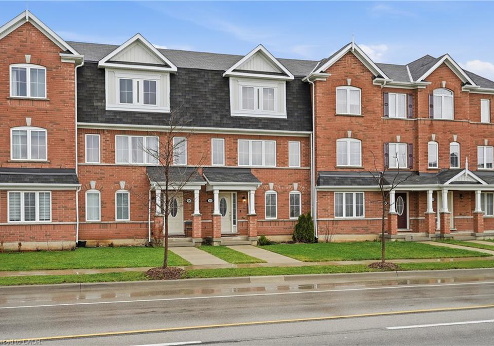 230-avonsyde-boulevard-waterdown-ontario-40855960
