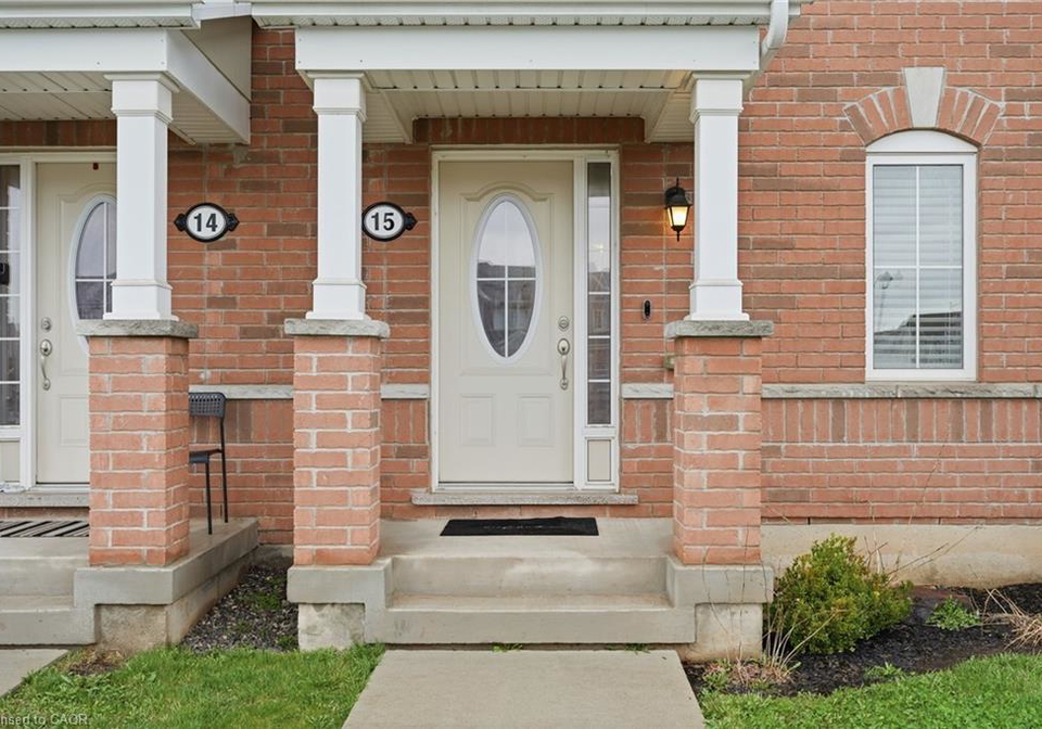 230-avonsyde-boulevard-waterdown-ontario-40855960