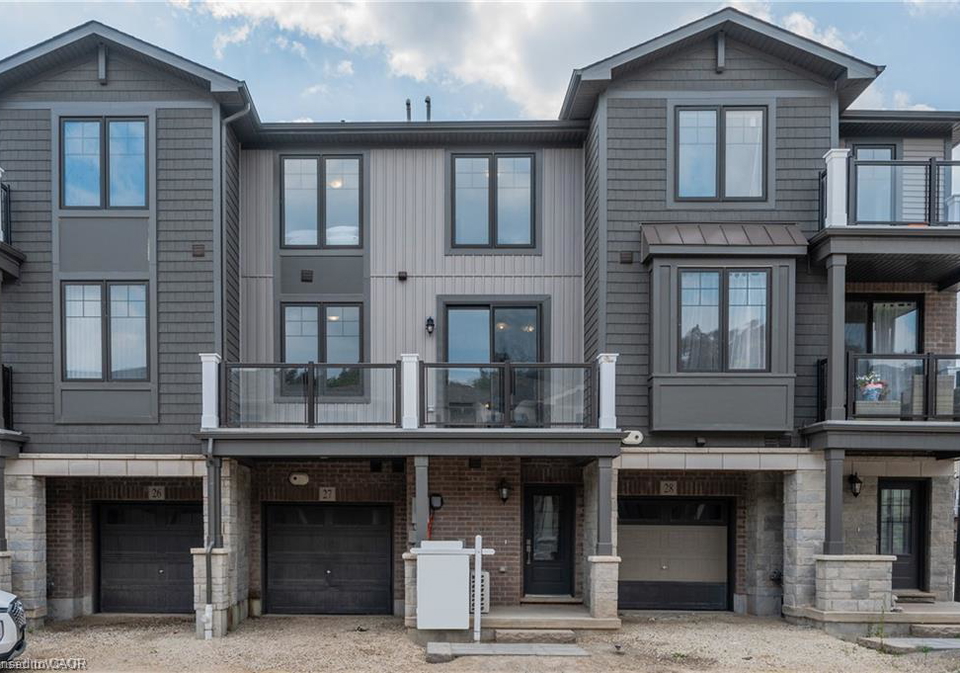 100-hollywood-court-waterloo-ontario-40855983